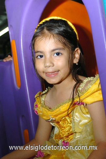 21092009 Ricardo Arturo Reyna Rubio festejó sus primeros tres años de vida con divertida piñata.
