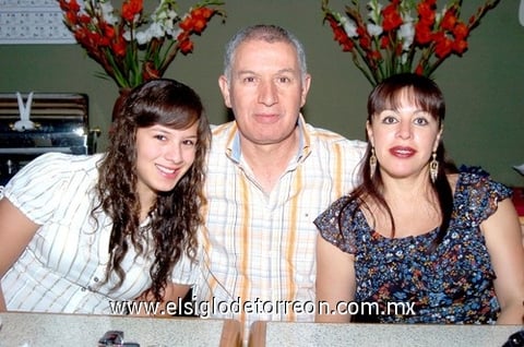 18092009 Gerardo Ayub, Lolina de Ayub, Úrsula Ayub y Alejandro Saborit.
