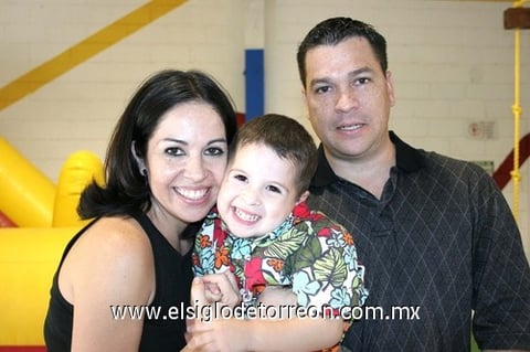 20092009 Mónica Reyna y Alberto Albores Potisek festejaron el cumpleaños de su hijo Beto Albores Reyna.