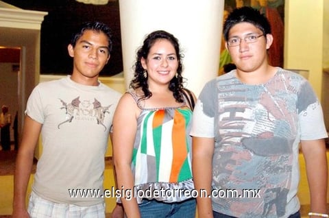 20092009 Luis González, Cristy Barrios y Ángel Álvarez.