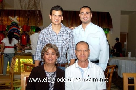 20092009 Teresa Ortega, Carlos Aldama, Adrián y Juan Carlos.