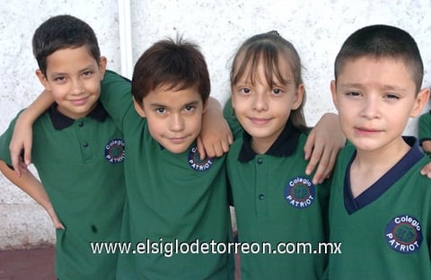 16092009 Peques. José Manuel Gutiérrez, Santiago Rojo, Vero Quezada y Beto Lucero.