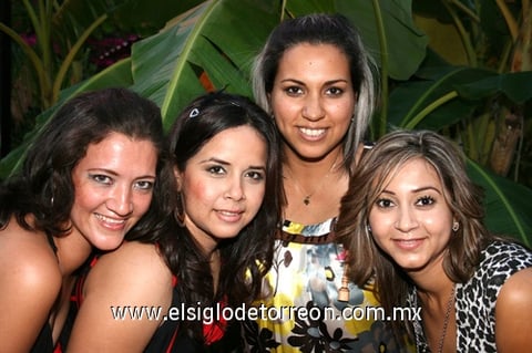 16092009 En reciente evento social, Claudia de Barro, Silvia de Raygoza, Mayra de Juárez y Laura de Ibarra.