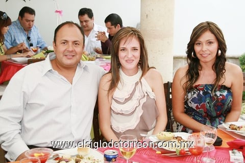 28092009 Rogelio Ramírez, Paty Galván y Vanessa de Tamayo.