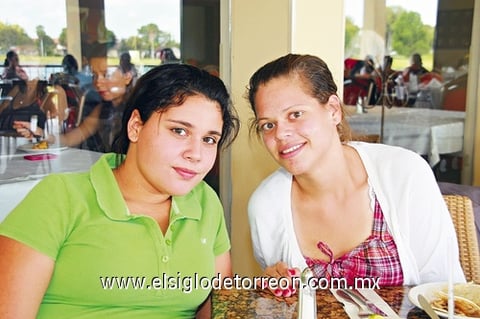 28092009 Myriam Muñiz y Fernanda Bustos.