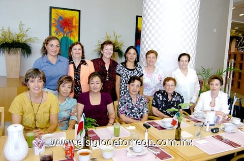 23092009 Adriana Villarreal, Esther Liu, Charo Soto, Lourdes Hayakawa, Conchita de Plata, Rosa María Suárez, Kora Contreras, Paty Martha Samaniego, Ángela Ortiz, Cony de Carrillo y Gloria López.