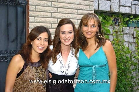 24092009 Elena Saldaña, Claudia Castillo y Sugey Palomares.