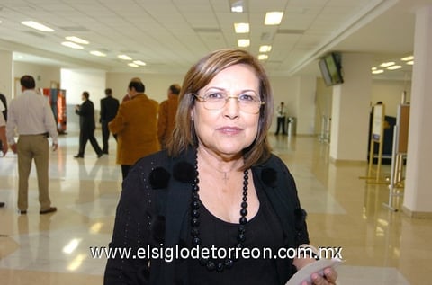 24092009 México. Margarita Gutiérrez de Villarreal viaja por cuestiones laborales.