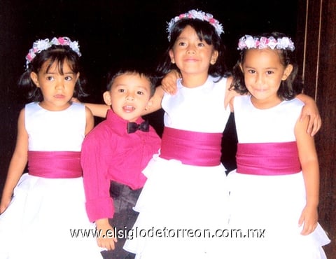 17092009 Yaretzi Montonya Martínez-Yong, Roberto Martínez-Yong A., Itzel Martínez-Yong A. y Yotlzin Montoya Martínez-Yong.