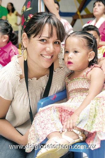 27092009 Lupita de Saldívar y Airar Saldívar.