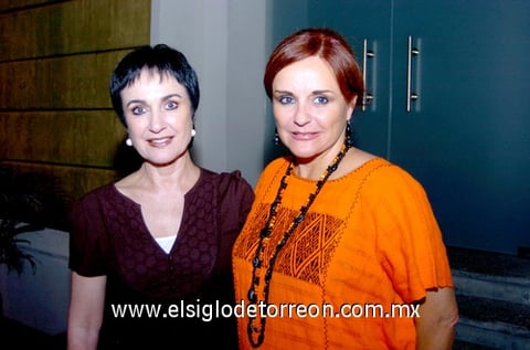 27092009 Laura Muñoz y Guadalupe Valdés.