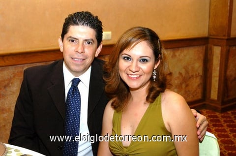 30092009  Jesús López y Karina García Andrade.