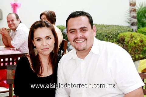 30092009 Gela y Ernesto Issa.