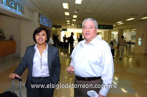 30092009 México. Victoria Rodríguez y Ernesto Castañeda llegaron del Distrito Federal.