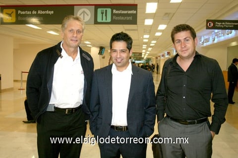 25092009 Los Ángeles. Jesús Mendoza, Manuel Nieto y Alejandro Teele.