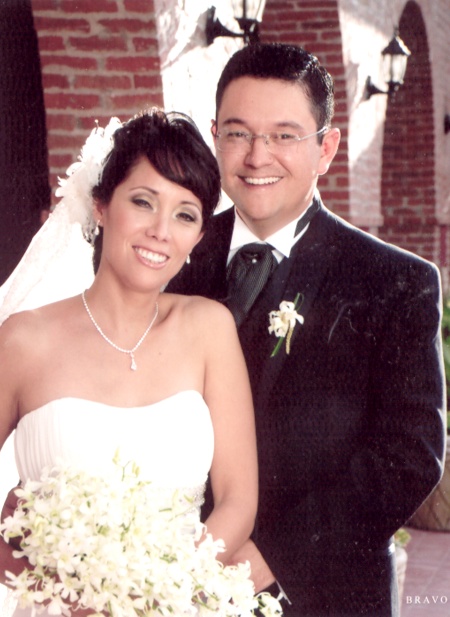 En la iglesia de San Pedro Apóstol, unieron sus vidas, Profra. Iris Abigaíl Castañeda Méndez e Ing. Mario
Felipe Arce de la Peña, el ocho de agosto de 2009, en punto de las 20:00 hras. 

Bravo Fotografía
