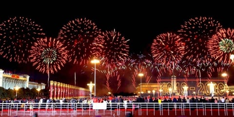 En respaldo de la celebración está el tremendo cambio de prosperidad que ha experimentado China.