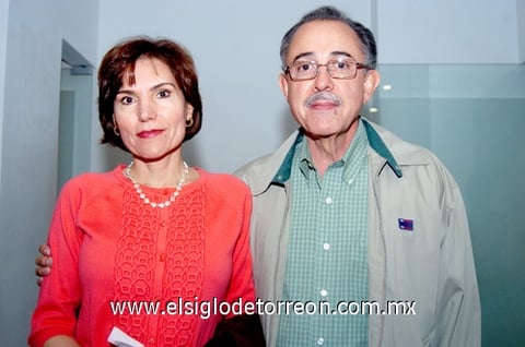 01102009 En pareja. Georgina y Boyardo Salmón