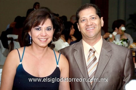 02102009 Pareja. Yolanda de González y Gerardo González.