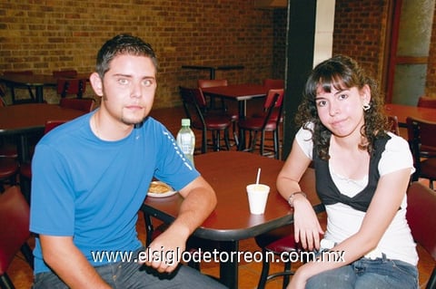 05102009 Édgar y Marilú.