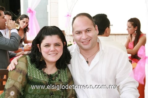 05102009 Alejandra y Manuel Carbajal disfrutaron de pasado evento.