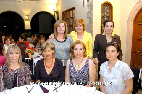05102009 Berenice y Elsa Gutiérrez, Lily, Anabel Ríos, Chelo y Luly Gutiérrez, y Mily de Calderón.