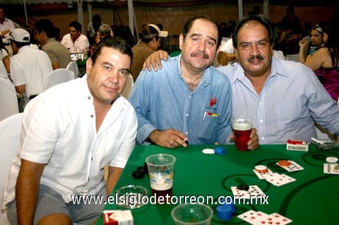 06102009 Enrique Rodríguez, Pedro Abraham y Francisco O. convivieron en pasado evento realizado en Gómez Palacio, Dgo.