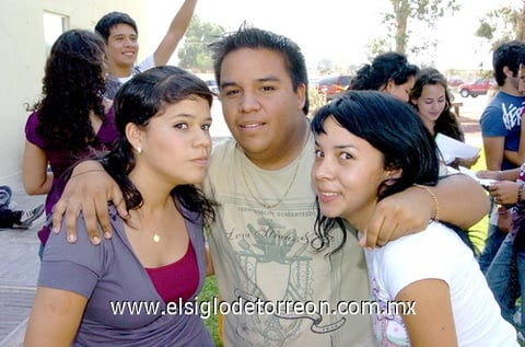 08102009 Alejandra Medina, Mauricio Chavarría y Ale González. EL SIGLO DE TORREÓN/ERICK SOTOMAYOR