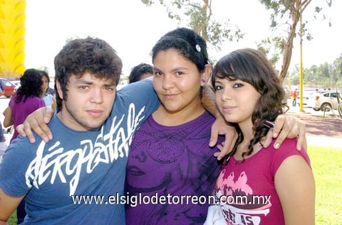 08102009 Fernando García, Carolina García y Lorena Castañeda.
