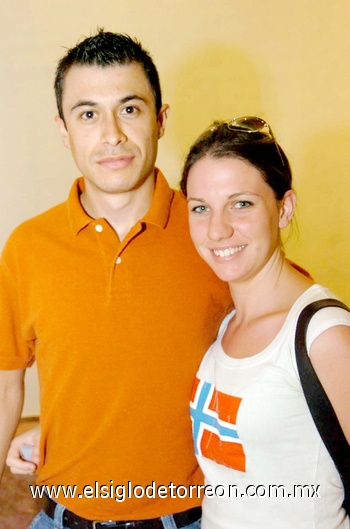 08102009 Gibran Gamboa y Jenifer Gros.