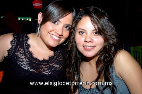 09102009 Mari Jose y Fernanda Arellano.