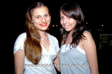 09102009 Paulette y Marcela.