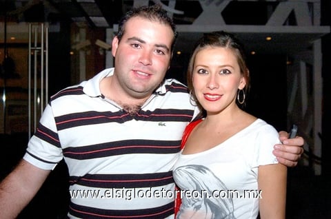 09102009 Óscar García y Kiara Carreón.