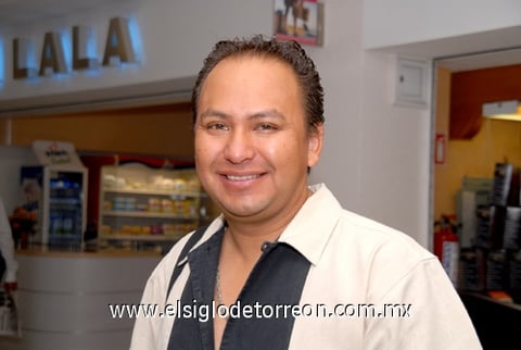 12102009 Iván Alvarado realizó un viaje de placer a Mérida.