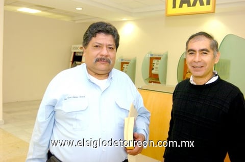 13102009 Vienen de la Ciudad de México a realizar asuntos de trabajo, Óscar Jiménez y Pedro Castillo.