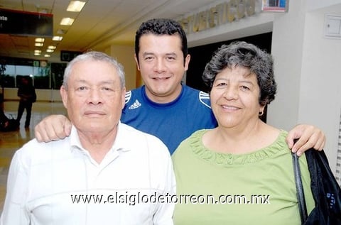 14102009 Chicago. Víctor Galicia fue despedido por Antonio y Victoria Galicia.