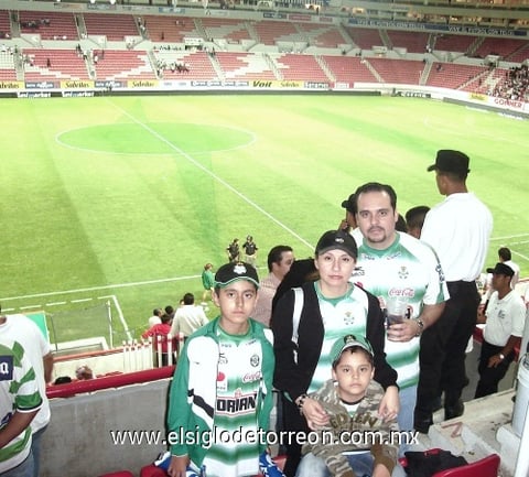 Jesus Adolfo Jardon Cordova y su familia