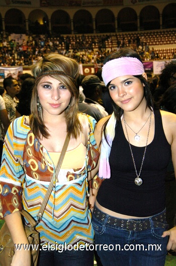 19102009 Zaret Zenil y Cristina Rivas.