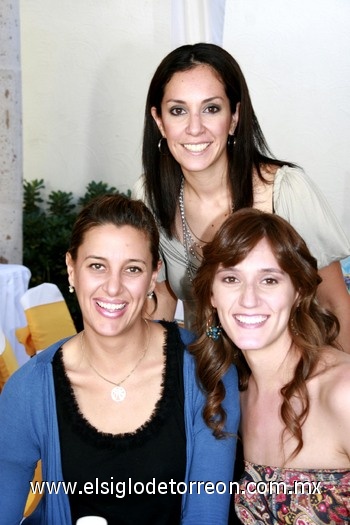 18102009 Sofía, Titi y Ana.