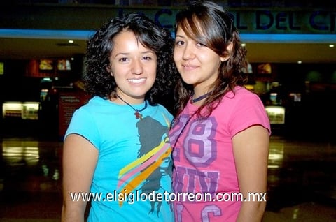 21102009 Se divierten. Alejandra Ayala, Sonia Luján, Ana Laura Ayala y Angelita Samaniego.