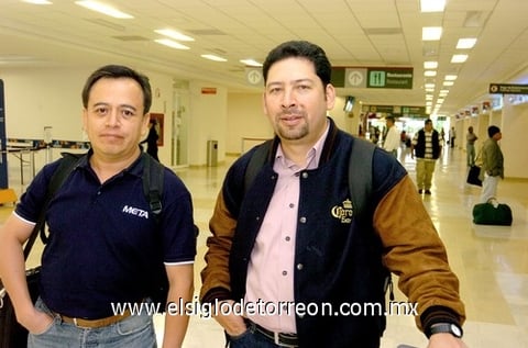 20102009 Vienen de la Ciudad de México, Leopoldo Islas y Severino Aguirre, para cumplir con trabajo.
