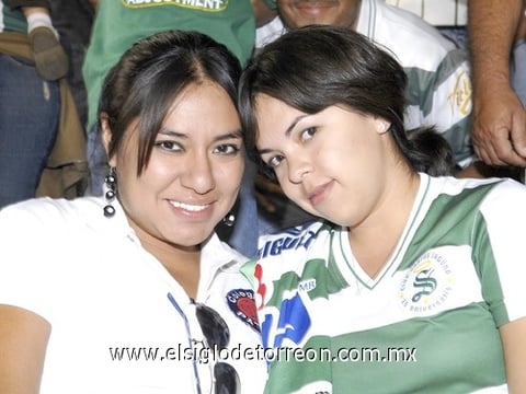 22102009 Karla Tavera, Karla Sandoval, Mafer Rodulfo, Rolando Orellán, Paty Espinoza y Roberto Vega.