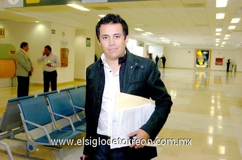 22102009 Jorge Pedroni regresó a la Ciudad de México después de visitar La Laguna.