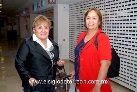 23102009 México. Miriam Contreras y Ana Padilla, con motivo de negocios.