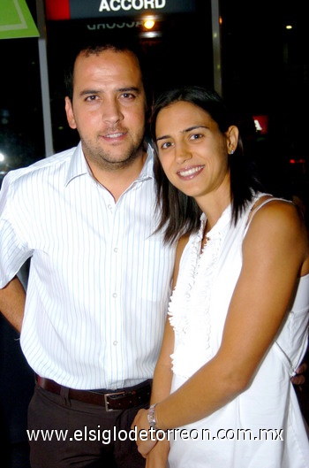 24102009 Rogelio y Daniela.