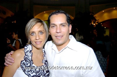 25102009 Liz de Santa Cruz y Fernando Santa Cruz.