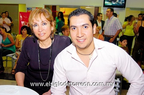 25102009 Martha Zúñiga y Javier Carrillo.