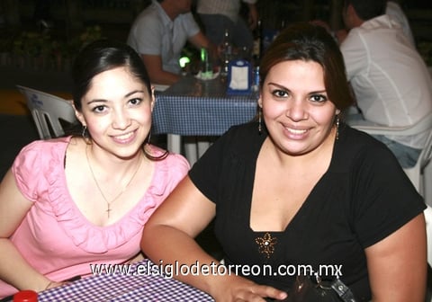 26102009 Gabriela Romo y Lupita Romero.
