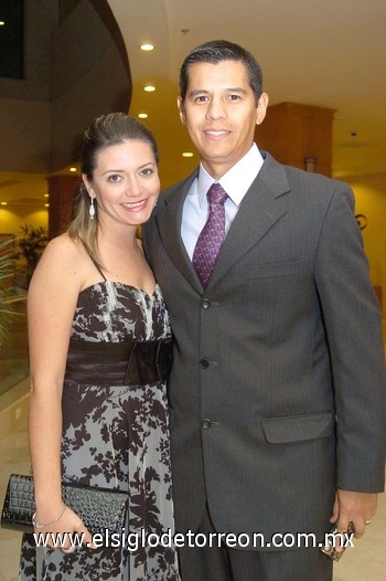 29102009 Liz Dabdoub de Rodríguez y Carlos Rodríguez.