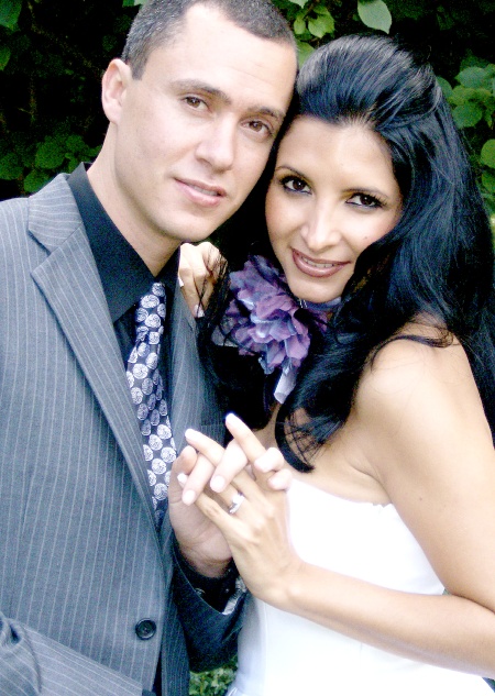 Lic. Abril América C. García Ordaz y Lic. William Vincent Reiss en la ciudad de Nueva York, NY.  Celebraron su matrimonio civil el día 26 de septiembre de 2009.